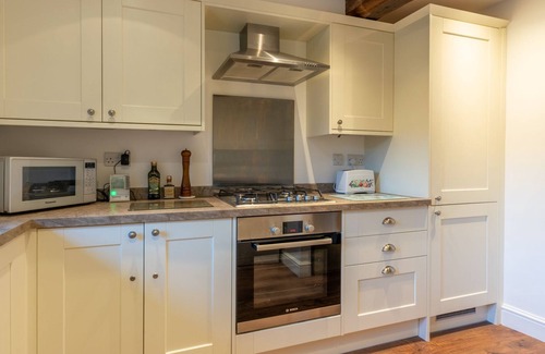 Nether Westcote House | Crofter's Barn - sleeps 2 guests in 1 bedroom