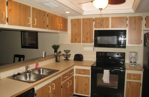 Biggar Condo | Cross Creek C.C Condo. 2BR/2BA Ground Floor.