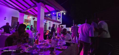 Imbulpe Hotel | Crown Hotel Balangoda