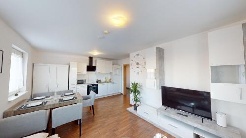 Dornbirn Apartment | CROWN LIVING Design Apartment - gratis Parkplatz - WLan - Küche - Self Check-in