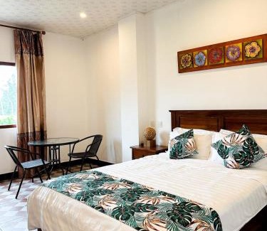 Port Vila Hotel | Crown Royale Hotel & Lounge