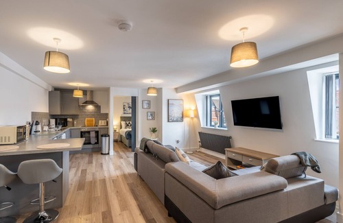 Wellington Apartment | Crown Street Apartments - 7C, Town Centre