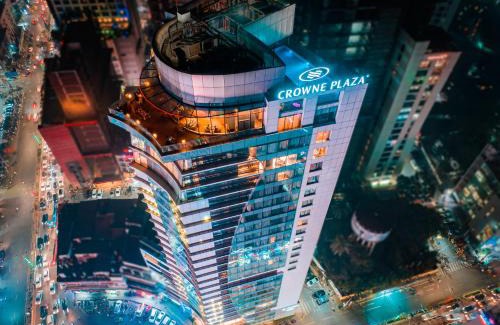 Gulshan Hotel | Crowne Plaza Dhaka Gulshan by IHG