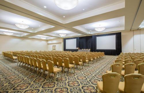Mission Valley West Resort | Crowne Plaza Hotel Mission Valley by IHG