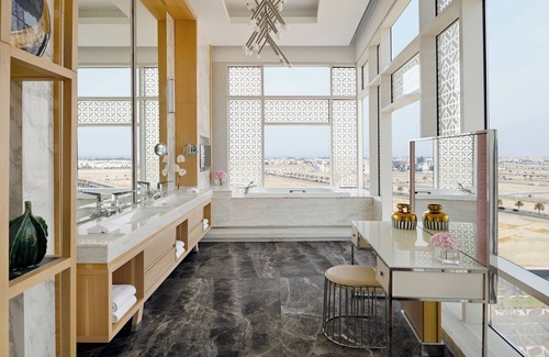 Jeddah Hotel | Crowne Plaza Jeddah Al Salam by IHG