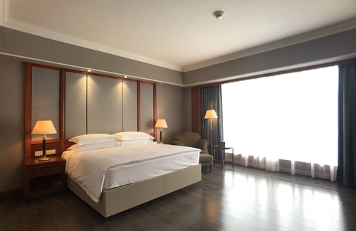 Chikan District Hotel | Crowne Plaza Zhanjiang, an IHG Hotel