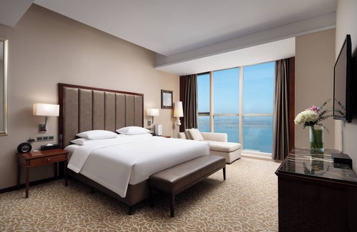 Jingkou District Hotel | Crowne Plaza Zhenjiang by IHG