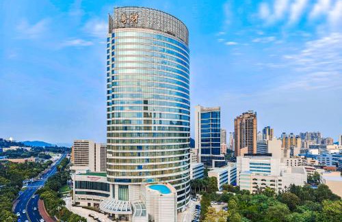 Zhuhai Jida Hotel | Crowne Plaza Zhuhai City Center by IHG - offers free one-way shuttle to Chimelong Ocean Kingdom