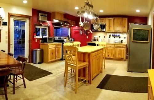 Stanardsville House | Crows Nest at White Lotus Eco Spa Retreat