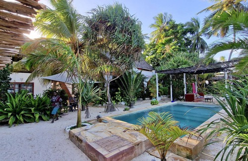 Jambiani Apartment | Crystal Blue - Comfort Double Room Sea View with AC