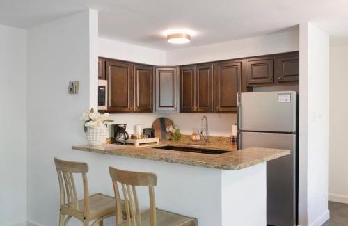 Aurora Highlands House | Crystal City Charm 2BR Free Parking 104