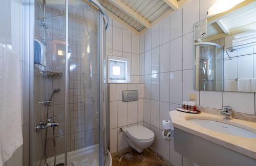 Beldibi Resort | Crystal Flora Beach Resort – All Inclusive