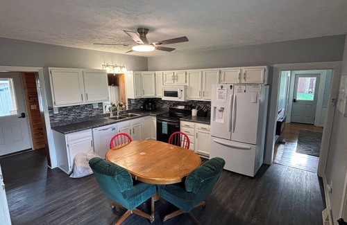 Crystal Apartment | Crystal Lakehouse ~ Sleeps 18 ~ Renovated Historic Hotel ~ Montcalm County