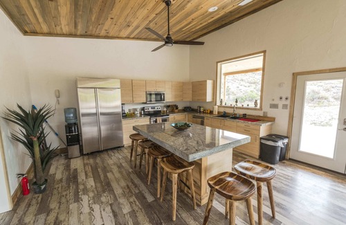 Alpine House | Crystal Mountain Cabin: Custom Built 2019. Relax in Seclusion.