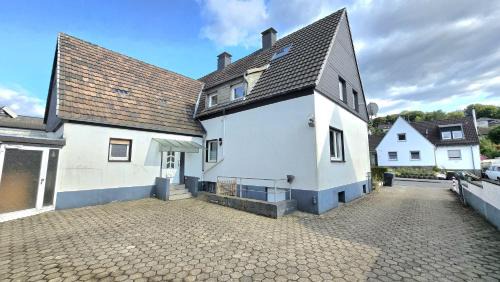 Iserlohn Apartment | -CS24- Six rooms apartment with terrace - KP01