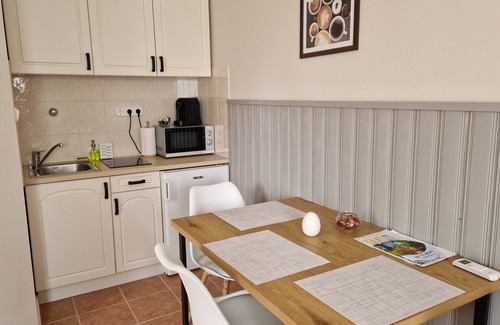 Zalakaros House | Csendes kis Földszinti Apartman, Pároknak - Termálfürdő 3 Perc Autóval