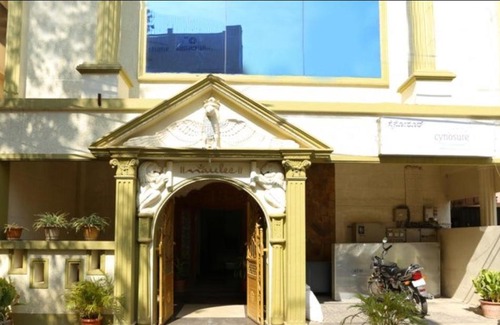 Shivaji Nagar Hotel | Cubbon Suites - 10 Minute walk to MG Road, MG Road Metro and Church Street