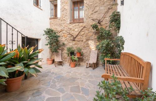 Chulilla House | Cueva Del Gollisno