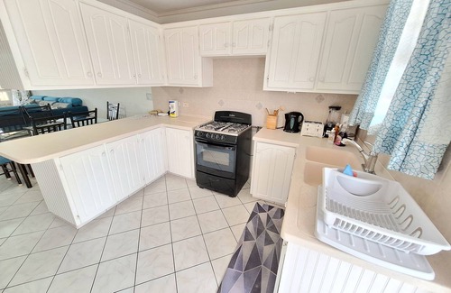Keizer Hill Apartment | Cumber's Tropical Apartments