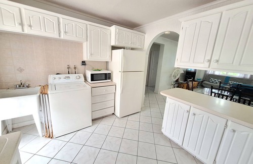 Keizer Hill Apartment | Cumber's Tropical Apartments