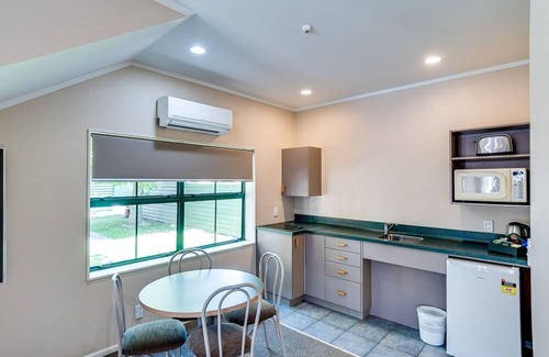 Hastings Hotel | Cumberland Court Motel