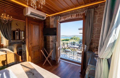 Ayvalik Hotel | CUNDA BARADIEL HOTEL