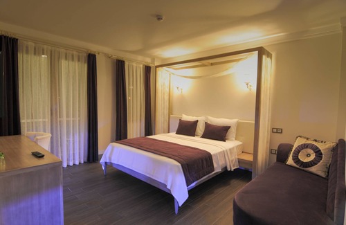 Mithatpasa Hotel | Cunda Rota Hotel