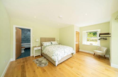 Dunkeld House | Curlew Corner