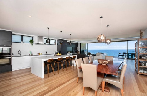 Freshwater House | Curley Luxe - Amazing Views