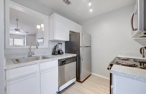Milwood Apartment | Cushy 2BD Apt | Austin Texas