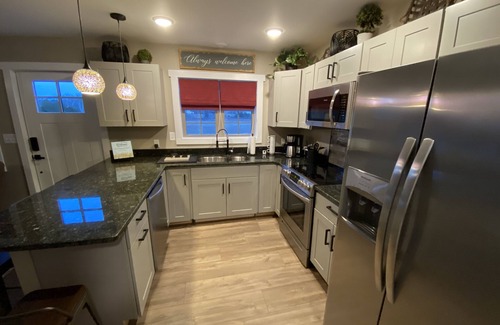 Saugerties Cottage | Custom Carriage House, country setting, minutes from Village of Saugerties