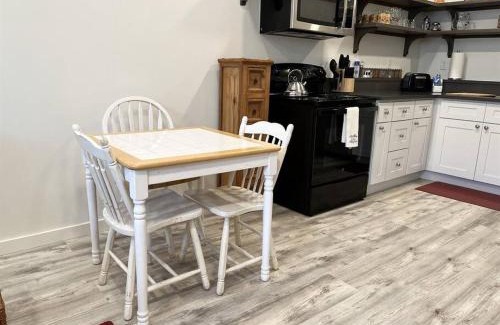 Creswell House | Cute 1 bedroom Ohana 10 miles from Eugene