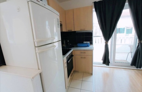 Marina Apartment | Cute apartment in stone house near sea