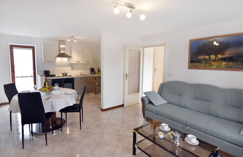 Babici Apartment | Cute apartment Milena, Biribaci-Umag, with two balconies, garden, WiFi