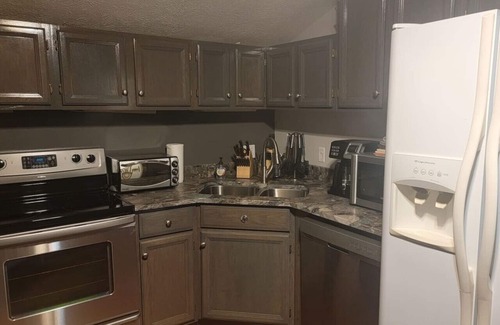 Saugatuck Apartment | Cute Beachfront Guest Unit on Lake