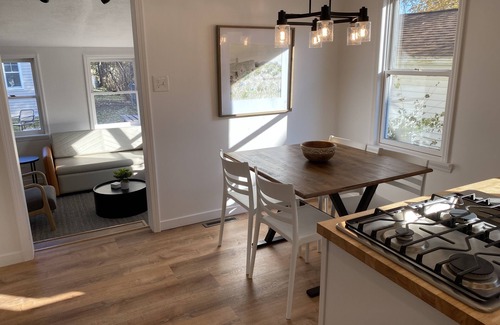 Cedar Falls House | Cute centrally located home!