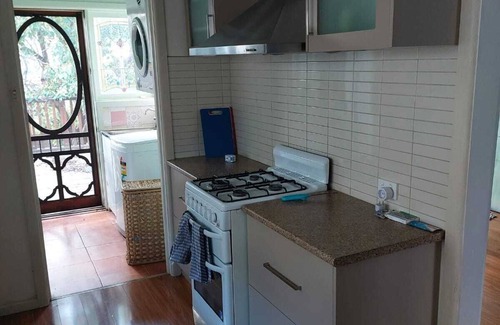 Eltham House | Cute cottage in the suburbs