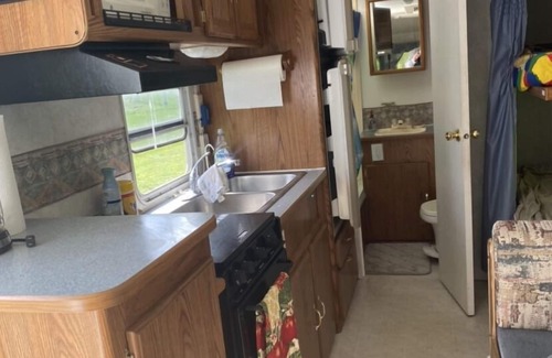 Lyons RV Rental | Cute country get away.