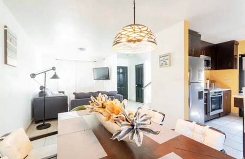 Zona Centro House | Cute, cozy, and relaxing home near the beach in Ensenada! No club noise!