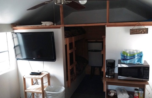 Athens Cabin | Cute cozy cabin