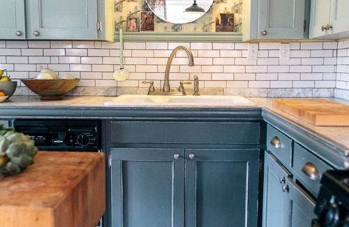 St. Johns House | Cute + Cozy Cottage in Portland!