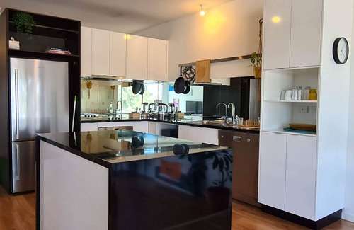 Maddingley Apartment | Cute, cozy country escape in a new unit close to cherry and strawberry orchards
