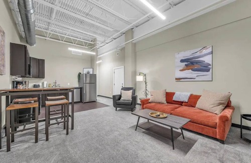 Waldron Apartment | Cute place to stay with parking near the airport