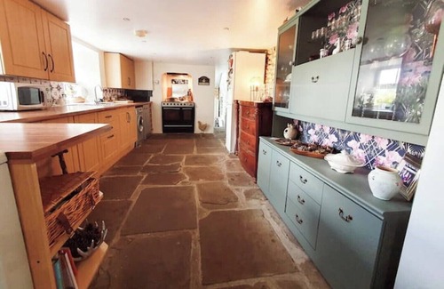 Cowbridge Cottage | Cute Quirky Cottage