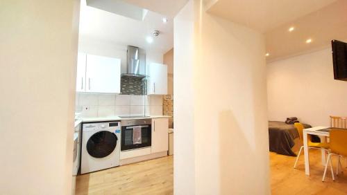 Somers Town Apartment | Cute Studio Flat - Camden King's Cross Zone 1