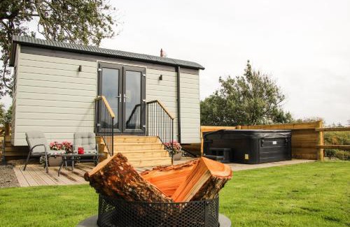 Newcastle-on-Clun House | Cwm Cariad