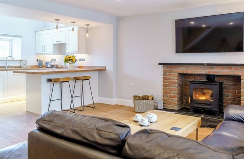 Tan-y-groes Cottage | Cwmporthman Farm Cottage-UK34701