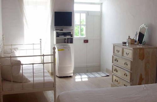 Psathi House | Cycladic Stone House In The Castle Of Kimolos