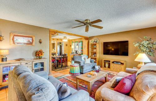 Tucson House | Cyclists Haven Southwestern-Style Home in Tucson