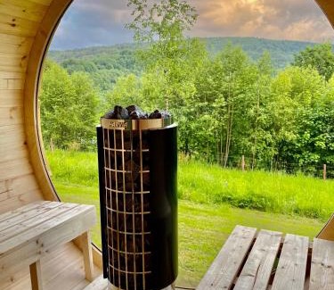 Makow Podhalanski Ski Chalet | CzillChata - dom z balią
